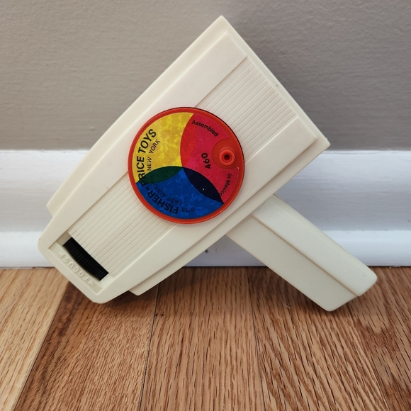 Vintage 1973 Fisher-Price Movie Viewer With Disney Lonesome Ghosts - Picture 5 of 13